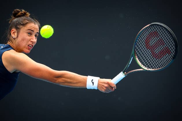Spanish Sara Sorribes Tormo WTA, Tennis Damen 35) pictured in action at a tennis match between Belgian Flipkens and Spanish Sorribes Tormo, in the first round of the women s singles at the Australian Open Grand Slam tennis tournament, Monday 17 January 2022 in Melbourne Park, Melbourne, Australia. The 2022 edition of the Australian Grand Slam takes place from January 17th to January 30th. PATRICKxHAMILTON  x3462041x
