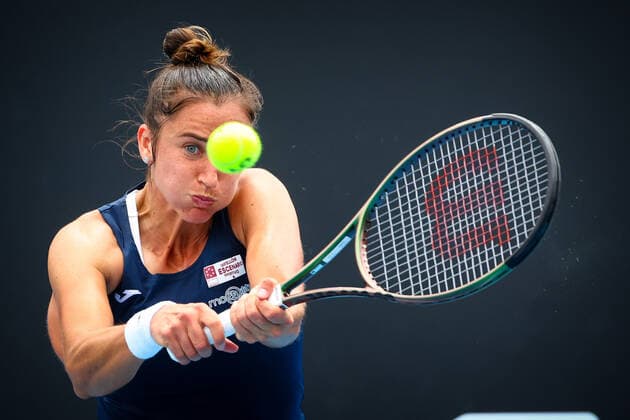 Spanish Sara Sorribes Tormo WTA, Tennis Damen 35) pictured in action at a tennis match between Belgian Flipkens and Spanish Sorribes Tormo, in the first round of the women s singles at the Australian Open Grand Slam tennis tournament, Monday 17 January 2022 in Melbourne Park, Melbourne, Australia. The 2022 edition of the Australian Grand Slam takes place from January 17th to January 30th. PATRICKxHAMILTON  x3462077x