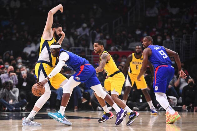 LOS ANGELES, CA - JANUARY 17: Los Angeles Clippers Guard Reggie Jackson (1) loses the ball trying to go around Indiana Pacers Forward Goga BItadze (88) during a NBA, Basketball Herren, USA game between the Indiana Pacers and the Los Angeles Clippers on January 17, 2022 at Crypto.com Arena in Los Angeles, CA. (Photo by Brian Rothmuller Icon Sportswire) NBA: JAN 17 Pacers at Clippers Icon220117010