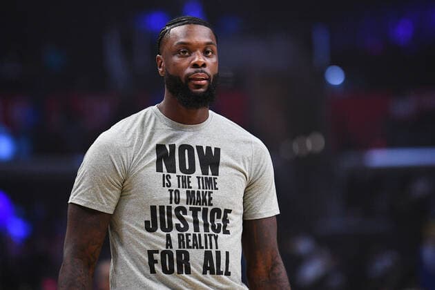 LOS ANGELES, CA - JANUARY 17: Indiana Pacers Forward Lance Stephenson (6) and all players wear a special Martin Luther King Day t-shirt before a NBA, Basketball Herren, USA game between the Indiana Pacers and the Los Angeles Clippers on January 17, 2022 at Crypto.com Arena in Los Angeles, CA. (Photo by Brian Rothmuller Icon Sportswire) NBA: JAN 17 Pacers at Clippers Icon220117032