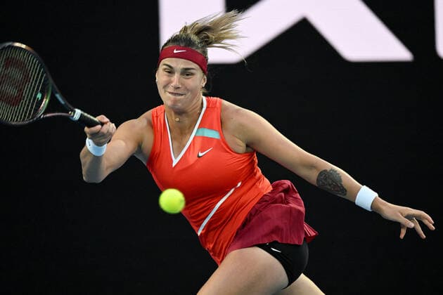 TENNIS AUSTRALIAN OPEN, Aryna Sabelenka of Belarus plays a shot during her first round Women?s singles match against Storm Sanders of Australia on Day 2 of the Australian Open, at Melbourne Park, in Melbourne, Tuesday, January 18, 2022. ( NO ARCHIVING, EDITORIAL USE ONLY, NO USE IN BOOKS WITHOUT CONSENT MELBOURNE VIC AUSTRALIA  Copyright: xDEANxLEWINSx 20220118001614414062