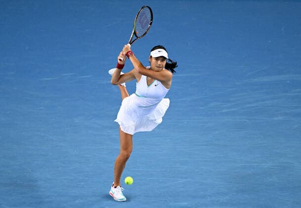 Mandatory Credit: Photo by James Gourley Shutterstock (12763707hx) Emma Raducanu during her first round match Australian Open, Day Two, Tennis, Melbourne Park, Melbourne, Australia - 18 Jan 2022 Australian Open, Day Two, Tennis, Melbourne Park, Melbourne, Australia - 18 Jan 2022  Copyright: xJamesxGourley Shutterstockx 12763707hx