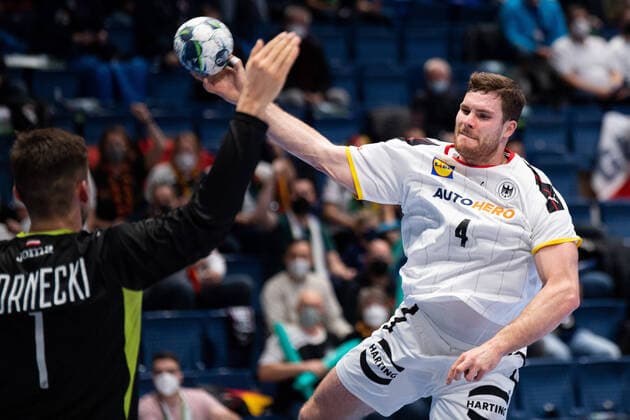 220118 Johannes Golla of Germany during the 2022 EHF European Handball Championship match between Poland and Germany on January 18, 2022 in Bratislava Photo Petter Arvidson BILDBYRAN kod PA PA0374 bbeng ehf euro 2022 em 2022 european men handball s handball championship 2022 handball handboll handbolls em 2022 handball handball em 2022poland germany poland germany,  Copyright: PETTERxARVIDSON BB220118PA049