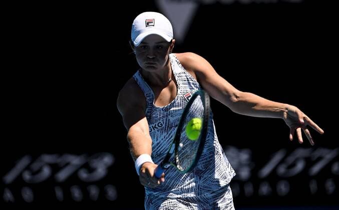 Mandatory Credit: Photo by James Gourley Shutterstock (12763717ap) Ashleigh Barty in second round action Australian Open, Day Three, Tennis, Melbourne Park, Melbourne, Australia - 19 Jan 2022 Australian Open, Day Three, Tennis, Melbourne Park, Melbourne, Australia - 19 Jan 2022 Copyright: xJamesxGourley Shutterstockx 12763717ap