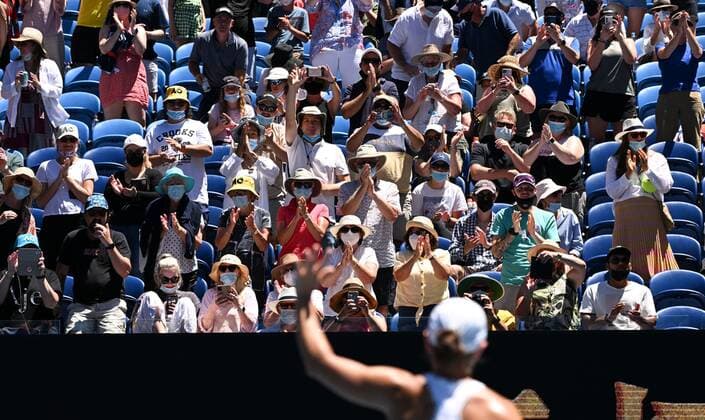 Mandatory Credit: Photo by James Gourley Shutterstock (12763717bl) Ashleigh Barty celebrates her second round win with fans Australian Open, Day Three, Tennis, Melbourne Park, Melbourne, Australia - 19 Jan 2022 Australian Open, Day Three, Tennis, Melbourne Park, Melbourne, Australia - 19 Jan 2022 Copyright: xJamesxGourley Shutterstockx 12763717bl