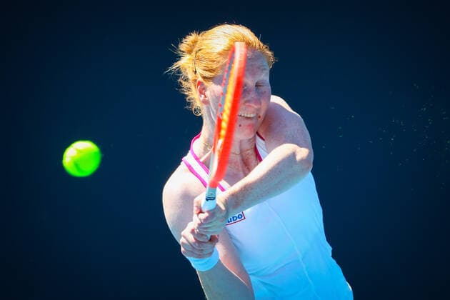 Alison Van Uytvanck WTA, Tennis Damen 56) pictured in action at a tennis match between Belgian Van Uytvanck and Chinese Wang, in the second round of the women s singles at the Australian Open Grand Slam tennis tournament, Wednesday 19 January 2022 in Melbourne Park, Melbourne, Australia. The 2022 edition of the Australian Grand Slam takes place from January 17th to January 30th. PATRICKxHAMILTON  x3703511x