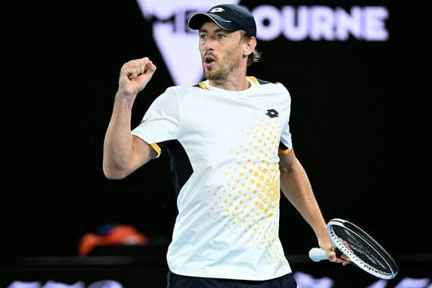 TENNIS AUSTRALIAN OPEN, John Millman of Australia gestures during his second round Men?s singles match against Alexander Zverev of Germany on Day 3 of the Australian Open, at Melbourne Park, in Melbourne, Wednesday, January 19, 2022. ( NO ARCHIVING, EDITORIAL USE ONLY, NO USE IN BOOKS WITHOUT CONSENT MELBOURNE VIC AUSTRALIA  Copyright: xDAVExHUNTx 20220119001614707784