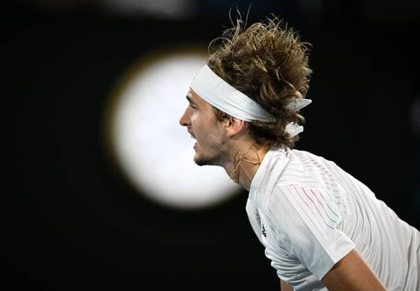 Sport Bilder des Tages Mandatory Credit: Photo by James Gourley Shutterstock (12763717hb) Alexander Zverev during his second round match Australian Open, Day Three, Tennis, Melbourne Park, Melbourne, Australia - 19 Jan 2022 Australian Open, Day Three, Tennis, Melbourne Park, Melbourne, Australia - 19 Jan 2022 Copyright: xJamesxGourley Shutterstockx 12763717hb