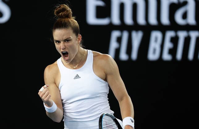 (220119) -- MELBOURNE, Jan. 19, 2022 -- Maria Sakkari of Greece reacts during the Women s Single second round match against Zheng Qinwen of China at Australian Open 2022 in Melbourne, Australia, on Jan. 19, 2022. ) (SP)AUSTRALIA-MELBOURNE-TENNIS-AUSTRALIAN OPEN-WOMEN S SINGLES BaixXuefei 