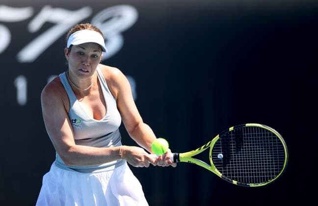 Mandatory Credit: Photo by Ella Ling Shutterstock (12765065e) Danielle Collins in second round action Australian Open, Day Four, Tennis, Melbourne Park, Melbourne, Australia - 20 Jan 2022 Australian Open, Day Four, Tennis, Melbourne Park, Melbourne, Australia - 20 Jan 2022 Copyright: xEllaxLing Shutterstockx 12765065e