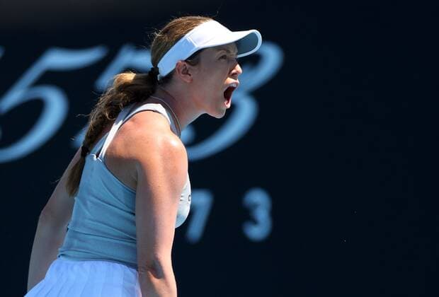 Mandatory Credit: Photo by Ella Ling Shutterstock (12765065k) Danielle Collins reacts during her second round match Australian Open, Day Four, Tennis, Melbourne Park, Melbourne, Australia - 20 Jan 2022 Australian Open, Day Four, Tennis, Melbourne Park, Melbourne, Australia - 20 Jan 2022 Copyright: xEllaxLing Shutterstockx 12765065k