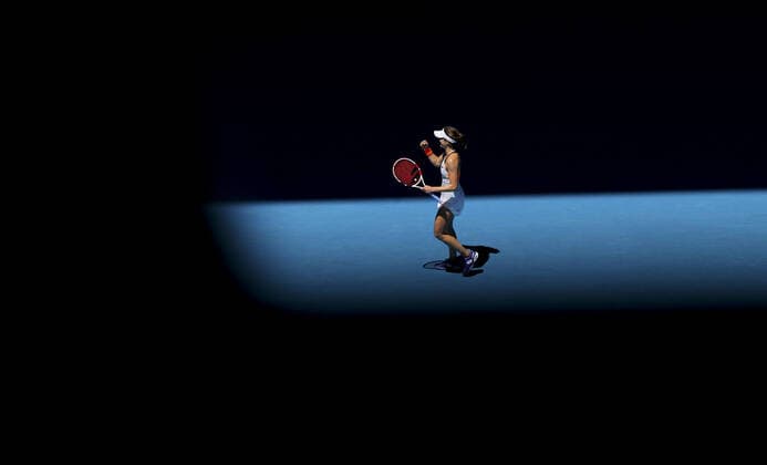 Mandatory Credit: Photo by Ella Ling Shutterstock (12765065ao) Alizé Cornet celebrates her second round win Australian Open, Day Four, Tennis, Melbourne Park, Melbourne, Australia - 20 Jan 2022 Australian Open, Day Four, Tennis, Melbourne Park, Melbourne, Australia - 20 Jan 2022 Copyright: xEllaxLing Shutterstockx 12765065ao