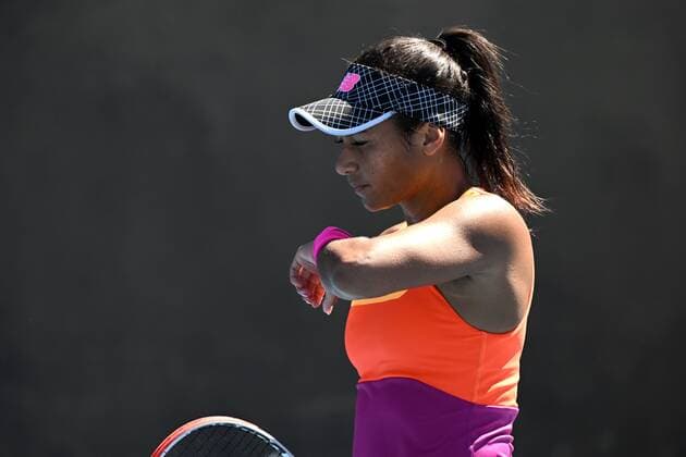 Mandatory Credit: Photo by James Gourley Shutterstock (12765058do) Heather Watson during her second round match Australian Open, Day Four, Tennis, Melbourne Park, Melbourne, Australia - 20 Jan 2022 Australian Open, Day Four, Tennis, Melbourne Park, Melbourne, Australia - 20 Jan 2022 Copyright: xJamesxGourley Shutterstockx 12765058do