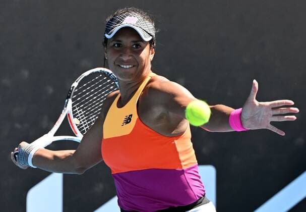 Mandatory Credit: Photo by James Gourley Shutterstock (12765058dl) Heather Watson during her second round match Australian Open, Day Four, Tennis, Melbourne Park, Melbourne, Australia - 20 Jan 2022 Australian Open, Day Four, Tennis, Melbourne Park, Melbourne, Australia - 20 Jan 2022 Copyright: xJamesxGourley Shutterstockx 12765058dl