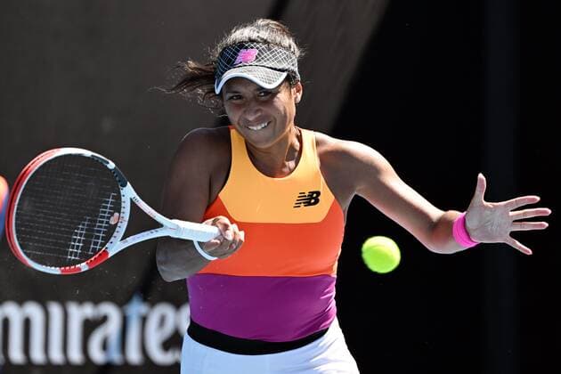 Mandatory Credit: Photo by James Gourley Shutterstock (12765058dm) Heather Watson during her second round match Australian Open, Day Four, Tennis, Melbourne Park, Melbourne, Australia - 20 Jan 2022 Australian Open, Day Four, Tennis, Melbourne Park, Melbourne, Australia - 20 Jan 2022 Copyright: xJamesxGourley Shutterstockx 12765058dm