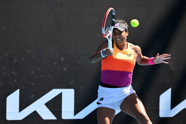 Mandatory Credit: Photo by James Gourley Shutterstock (12765058dw) Heather Watson during her second round match Australian Open, Day Four, Tennis, Melbourne Park, Melbourne, Australia - 20 Jan 2022 Australian Open, Day Four, Tennis, Melbourne Park, Melbourne, Australia - 20 Jan 2022 Copyright: xJamesxGourley Shutterstockx 12765058dw