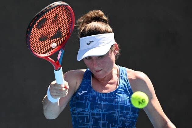 Mandatory Credit: Photo by James Gourley Shutterstock (12765058dz) Tamara Zidansek during her second round match Australian Open, Day Four, Tennis, Melbourne Park, Melbourne, Australia - 20 Jan 2022 Australian Open, Day Four, Tennis, Melbourne Park, Melbourne, Australia - 20 Jan 2022 Copyright: xJamesxGourley Shutterstockx 12765058dz