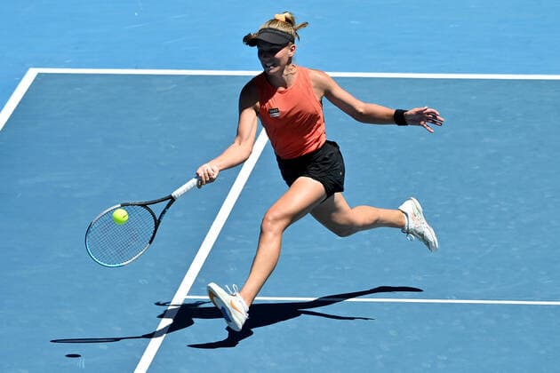 TENNIS AUSTRALIAN OPEN, Maddison Inglis of Australia plays a shot during her second round Women?s singles match against Hailey Baptiste of the USA on day 4 of the Australian Open at Melbourne Park in Melbourne, Thursday, January 20, 2022. ( NO ARCHIVING, EDITORIAL USE ONLY, NO USE IN BOOKS WITHOUT CONSENT MELBOURNE VICTORIA AUSTRALIA  Copyright: xJOELxCARRETTx 20220120001615104096