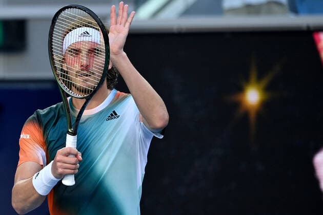 TENNIS AUSTRALIAN OPEN, Stefanos Tsitsipas of Greece gestures to the crowd after winning his second round Men?s singles match against Sebastian Baez of Argentinaon day 4 of the Australian Open at Melbourne Park in Melbourne, Thursday, January 20, 2022. ( NO ARCHIVING, EDITORIAL USE ONLY, NO USE IN BOOKS WITHOUT CONSENT MELBOURNE VICTORIA AUSTRALIA  Copyright: xJOELxCARRETTx 20220120001615132423