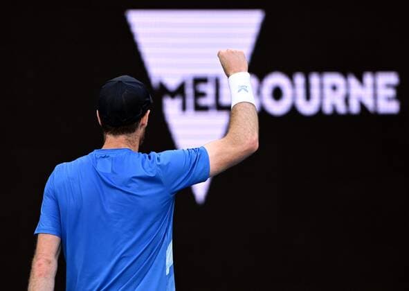 Mandatory Credit: Photo by James Gourley Shutterstock (12765058hz) Andy Murray during his second round match Australian Open, Day Four, Tennis, Melbourne Park, Melbourne, Australia - 20 Jan 2022 Australian Open, Day Four, Tennis, Melbourne Park, Melbourne, Australia - 20 Jan 2022 Copyright: xJamesxGourley Shutterstockx 12765058hz