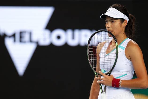 Mandatory Credit: Photo by Ella Ling Shutterstock (12765065hq) Emma Raducanu during her second round match Australian Open, Day Four, Tennis, Melbourne Park, Melbourne, Australia - 20 Jan 2022 Australian Open, Day Four, Tennis, Melbourne Park, Melbourne, Australia - 20 Jan 2022 Copyright: xEllaxLing Shutterstockx 12765065hq