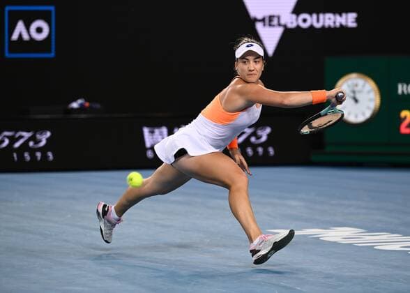Mandatory Credit: Photo by James Gourley Shutterstock (12765058lx) Danka Kovinic during her second round match Australian Open, Day Four, Tennis, Melbourne Park, Melbourne, Australia - 20 Jan 2022 Australian Open, Day Four, Tennis, Melbourne Park, Melbourne, Australia - 20 Jan 2022 Copyright: xJamesxGourley Shutterstockx 12765058lx