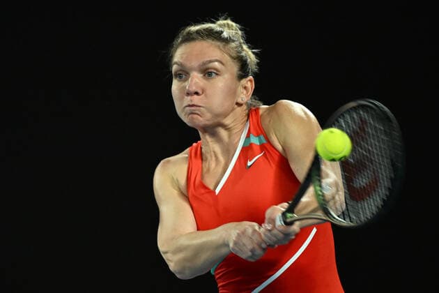 Sport Bilder des Tages TENNIS AUSTRALIAN OPEN, Simona Halep of Romania during her 2nd round match against Beatriz Haddad Maia of Brazil on Day 4 of the Australian Open at Melbourne Park, in Melbourne, Thursday, January 20, 2022. ( NO ARCHIVING, EDITORIAL USE ONLY, NO USE IN BOOKS WITHOUT CONSENT MELBOURNE VIC AUSTRALIA  Copyright: xDEANxLEWINSx 20220120001615177481