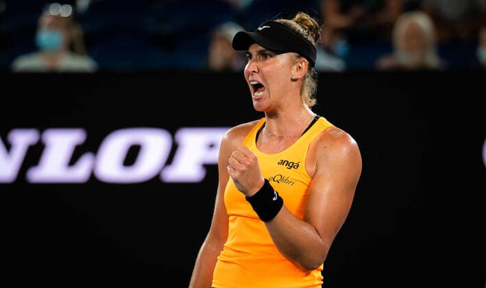 January 20, 2022, MELBOURNE, AUSTRALIA: Beatriz Haddad Maia of Brazil in action during the second round of the 2022 Australian Open Grand Slam Tennis Tournament against Simona Halep of Romania MELBOURNE AUSTRALIA - ZUMAa181 20220120_zaa_a181_162 Copyright: xRobxPrangex