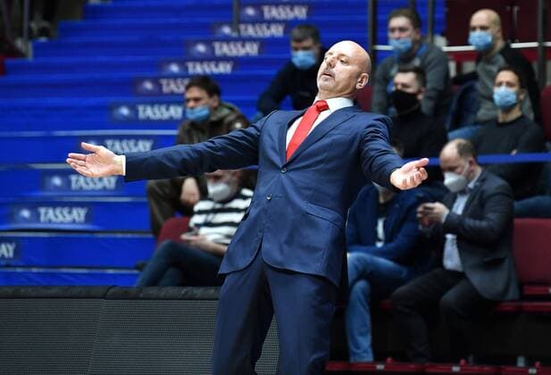Russia Basketball Euroleague Zenit - Monaco 6745707 20.01.2022 Monaco s head coach Sasa Obradovic reacts during the Euroleague basketball match between Zenit St. Petersburg and Monaco, in St. Petersburg, Russia. Alexander Galperin Sputnik St. Petersburg Russia  Copyright: xAlexanderxGalperinx