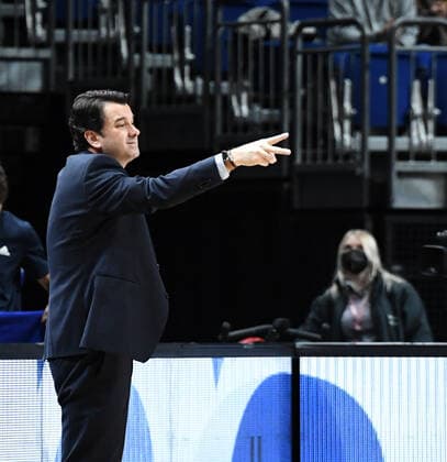 Basketball, men, season 2021 2022, Turkish Airlines EuroLeague 22 matchday , Alba Berlin Real Madrid, coach Israel Gonzalez Alba Berlin , 20 01 2022, Copyright: xSebastianxRäppold MatthiasxKochx