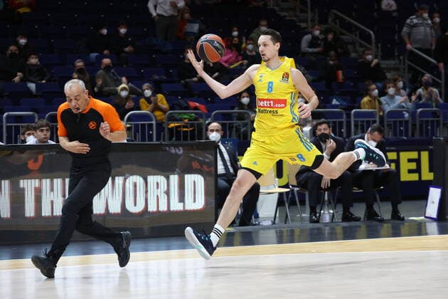 DEU, EuroLaegue, ALBA vs Real Madrid, 20 01 2022, Mercedes Benz Arena, Berlin, DEU, EuroLaegue, ALBA vs Real Madrid, in picture Marcus Eriksson ALBA Berlin 8 , referee nordphotoxGmbHx xEngler nph00076