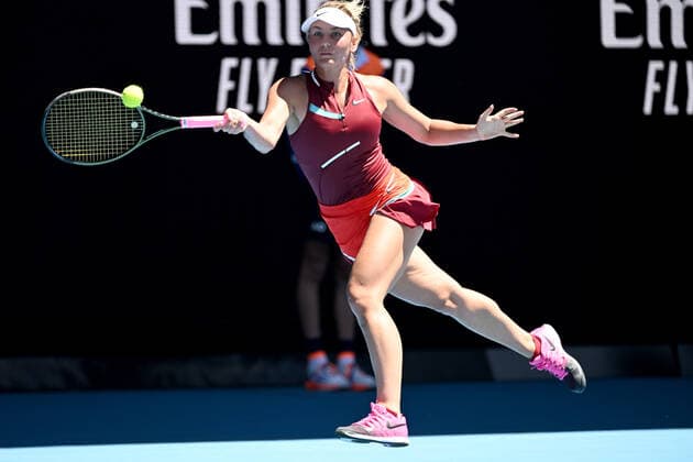 TENNIS AUSTRALIAN OPEN, Marta Kostyuk of Ukraine plays a shot during her third round Women?s singles match against Paula Badosa of Spain on Day 5 of the Australian Open, at Melbourne Park, in Melbourne, Friday, January 21, 2022. ( NO ARCHIVING, EDITORIAL USE ONLY, NO USE IN BOOKS WITHOUT CONSENT MELBOURNE VIC AUSTRALIA  Copyright: xDEANxLEWINSx 20220121001615390110