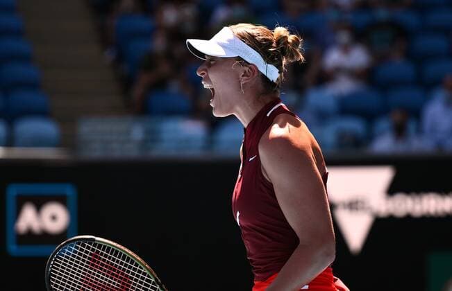 Mandatory Credit: Photo by James Gourley Shutterstock (12765086bf) Paula Badosa celebrates victory in her third round match Australian Open, Day Five, Tennis, Melbourne Park, Melbourne, Australia - 21 Jan 2022 Australian Open, Day Five, Tennis, Melbourne Park, Melbourne, Australia - 21 Jan 2022 Copyright: xJamesxGourley Shutterstockx 12765086bf