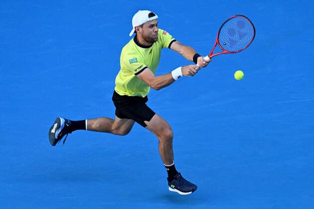 TENNIS AUSTRALIAN OPEN, Radu Albot of Moldova during his third round Men?s singles match against Alexander Zverev of Germany on Day 5 of the Australian Open, at Melbourne Park, in Melbourne, Friday, January 21, 2022. ( NO ARCHIVING, EDITORIAL USE ONLY, NO USE IN BOOKS WITHOUT CONSENT MELBOURNE VIC AUSTRALIA  Copyright: xDEANxLEWINSx 20220121001615410112