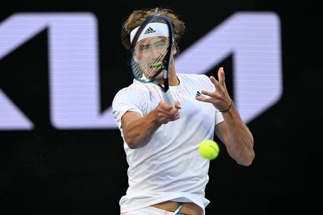 TENNIS AUSTRALIAN OPEN, Alexander Zverev of Germany during his third round Men?s singles match against Radu Albot of Moldova on Day 5 of the Australian Open, at Melbourne Park, in Melbourne, Friday, January 21, 2022. ( NO ARCHIVING, EDITORIAL USE ONLY, NO USE IN BOOKS WITHOUT CONSENT MELBOURNE VIC AUSTRALIA  Copyright: xDEANxLEWINSx 20220121001615410411