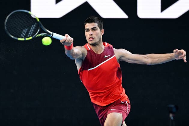TENNIS AUSTRALIAN OPEN, Carlos Acaraz of Spain during his third round Men?s singles match against Matteo Berrettini of Italy on Day 5 of the Australian Open, at Melbourne Park, in Melbourne, Friday, January 21, 2022. ( NO ARCHIVING, EDITORIAL USE ONLY, NO USE IN BOOKS WITHOUT CONSENT MELBOURNE VIC AUSTRALIA  Copyright: xDAVExHUNTx 20220121001615412253