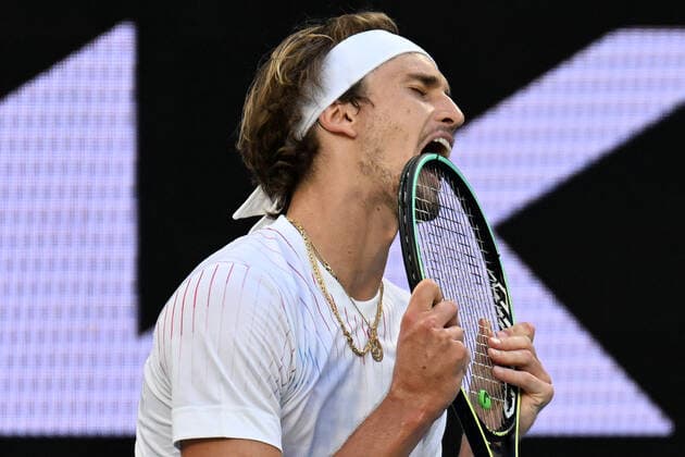 TENNIS AUSTRALIAN OPEN, Alexander Zverev of Germany reacts during his third round Men?s singles match against Radu Albot of Moldova on Day 5 of the Australian Open, at Melbourne Park, in Melbourne, Friday, January 21, 2022. ( NO ARCHIVING, EDITORIAL USE ONLY, NO USE IN BOOKS WITHOUT CONSENT MELBOURNE VIC AUSTRALIA  Copyright: xDEANxLEWINSx 20220121001615413181