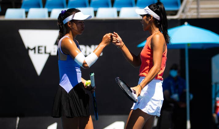 January 21, 2022, MELBOURNE, AUSTRALIA: Priscilla Hon of Australia & Lizette Cabrera of Australia in action during the second round of doubles at the 2022 Australian Open Grand Slam Tennis Tournament MELBOURNE AUSTRALIA - ZUMAa181 20220121_zaa_a181_054 Copyright: xRobxPrangex