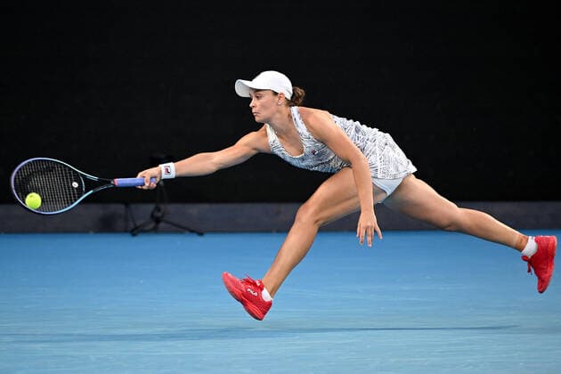 TENNIS AUSTRALIAN OPEN, Ashleigh Barty of Australia during her third round Women?s singles match against Camila Giorgi of Italy on Day 5 of the Australian Open, at Melbourne Park, in Melbourne, Friday, January 21, 2022. ( NO ARCHIVING, EDITORIAL USE ONLY, NO USE IN BOOKS WITHOUT CONSENT MELBOURNE VIC AUSTRALIA  Copyright: xDAVExHUNTx 20220121001615434100