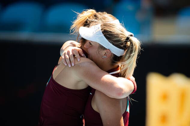 January 21, 2022, MELBOURNE, AUSTRALIA: Paula Badosa of Spain & Marta Kostyuk of Ukraine in action during the third round at the 2022 Australian Open Grand Slam Tennis Tournament MELBOURNE AUSTRALIA - ZUMAa181 20220121_zaa_a181_142 Copyright: xRobxPrangex