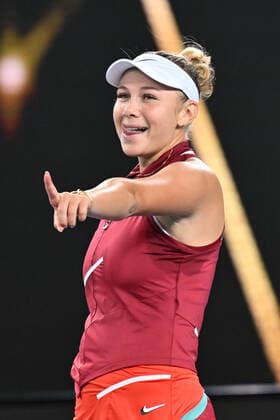 January 21, 2022: AMANDA ANISIMOVA (USA) celebrates after defeating 13th seed NAOMI OSAKA (JPN) on Margaret Court Arena in a Women s Singles 3rd round match on day 5 of the 2022 Australian Open in Melbourne, Australia. Cal Media. ANISIMOVA won 4:6 6:3 7:6 USA - ZUMAc04_ 20220121_zaf_c04_050 Copyright: xSydneyxLowx