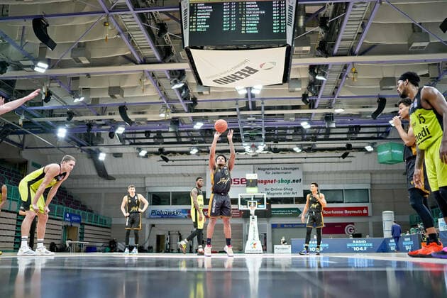 medi bayreuth Basketball Loewen Braunschweig , Basketball, Bundesliga, BBL, Spieltag 18, Spielzeit 2021 2022, 21 01 2022, medi bayreuth Basketball Loewen Braunschweig , Basketball, Bundesliga, BBL, Spieltag 18, Spielzeit 2021 2022, 21 01 2022, Foto EIBNER Thorsten OCHS Bayreuth Copyright: xEibner-Pressefoto ThorstenxOchsx EP_TOS