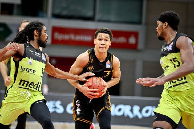 medi bayreuth Basketball Loewen Braunschweig , Basketball, Bundesliga, BBL, Spieltag 18, Spielzeit 2021 2022, 21 01 2022, medi bayreuth Basketball Loewen Braunschweig , Basketball, Bundesliga, BBL, Spieltag 18, Spielzeit 2021 2022, 21 01 2022, Foto EIBNER Thorsten OCHS Bayreuth Copyright: xEibner-Pressefoto ThorstenxOchsx EP_TOS