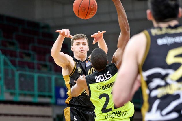 medi bayreuth Basketball Loewen Braunschweig , Basketball, Bundesliga, BBL, Spieltag 18, Spielzeit 2021 2022, 21 01 2022, medi bayreuth Basketball Loewen Braunschweig , Basketball, Bundesliga, BBL, Spieltag 18, Spielzeit 2021 2022, 21 01 2022, Foto EIBNER Thorsten OCHS Bayreuth Copyright: xEibner-Pressefoto ThorstenxOchsx EP_TOS