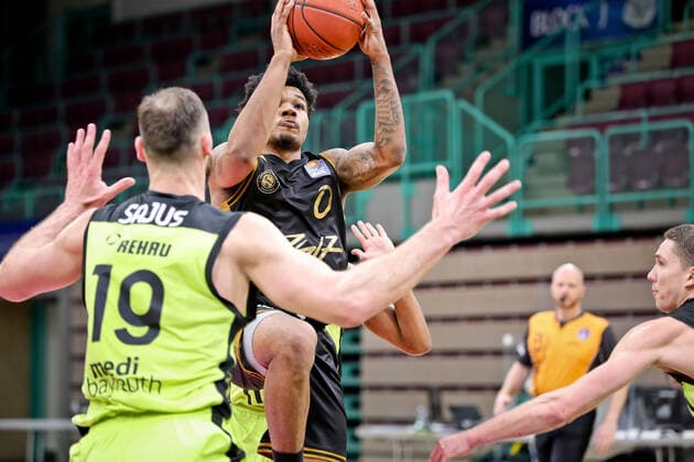 medi bayreuth Basketball Loewen Braunschweig , Basketball, Bundesliga, BBL, Spieltag 18, Spielzeit 2021 2022, 21 01 2022, medi bayreuth Basketball Loewen Braunschweig , Basketball, Bundesliga, BBL, Spieltag 18, Spielzeit 2021 2022, 21 01 2022, Foto EIBNER Thorsten OCHS Bayreuth Copyright: xEibner-Pressefoto ThorstenxOchsx EP_TOS