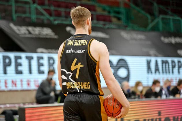 medi bayreuth Basketball Loewen Braunschweig , Basketball, Bundesliga, BBL, Spieltag 18, Spielzeit 2021 2022, 21 01 2022, medi bayreuth Basketball Loewen Braunschweig , Basketball, Bundesliga, BBL, Spieltag 18, Spielzeit 2021 2022, 21 01 2022, Foto EIBNER Thorsten OCHS Bayreuth Copyright: xEibner-Pressefoto ThorstenxOchsx EP_TOS