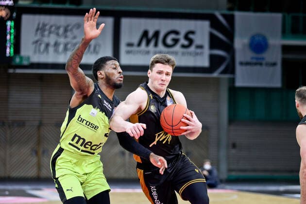 medi bayreuth Basketball Loewen Braunschweig , Basketball, Bundesliga, BBL, Spieltag 18, Spielzeit 2021 2022, 21 01 2022, medi bayreuth Basketball Loewen Braunschweig , Basketball, Bundesliga, BBL, Spieltag 18, Spielzeit 2021 2022, 21 01 2022, Foto EIBNER Thorsten OCHS Bayreuth Copyright: xEibner-Pressefoto ThorstenxOchsx EP_TOS