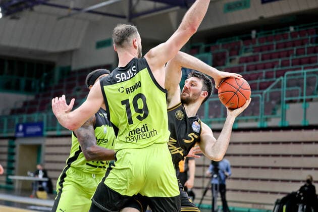 medi bayreuth Basketball Loewen Braunschweig , Basketball, Bundesliga, BBL, Spieltag 18, Spielzeit 2021 2022, 21 01 2022, medi bayreuth Basketball Loewen Braunschweig , Basketball, Bundesliga, BBL, Spieltag 18, Spielzeit 2021 2022, 21 01 2022, Foto EIBNER Thorsten OCHS Bayreuth Copyright: xEibner-Pressefoto ThorstenxOchsx EP_TOS