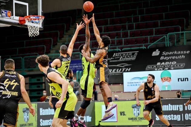 medi bayreuth Basketball Loewen Braunschweig , Basketball, Bundesliga, BBL, Spieltag 18, Spielzeit 2021 2022, 21 01 2022, medi bayreuth Basketball Loewen Braunschweig , Basketball, Bundesliga, BBL, Spieltag 18, Spielzeit 2021 2022, 21 01 2022, Foto EIBNER Thorsten OCHS Bayreuth Copyright: xEibner-Pressefoto ThorstenxOchsx EP_TOS
