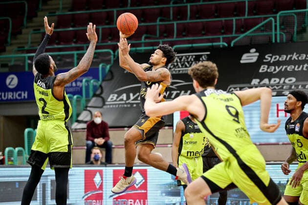 medi bayreuth Basketball Loewen Braunschweig , Basketball, Bundesliga, BBL, Spieltag 18, Spielzeit 2021 2022, 21 01 2022, medi bayreuth Basketball Loewen Braunschweig , Basketball, Bundesliga, BBL, Spieltag 18, Spielzeit 2021 2022, 21 01 2022, Foto EIBNER Thorsten OCHS Bayreuth Copyright: xEibner-Pressefoto ThorstenxOchsx EP_TOS